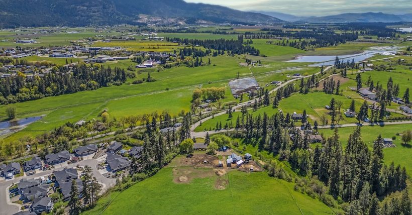Spallumcheen BC Real Estate | 4000 Noble Road